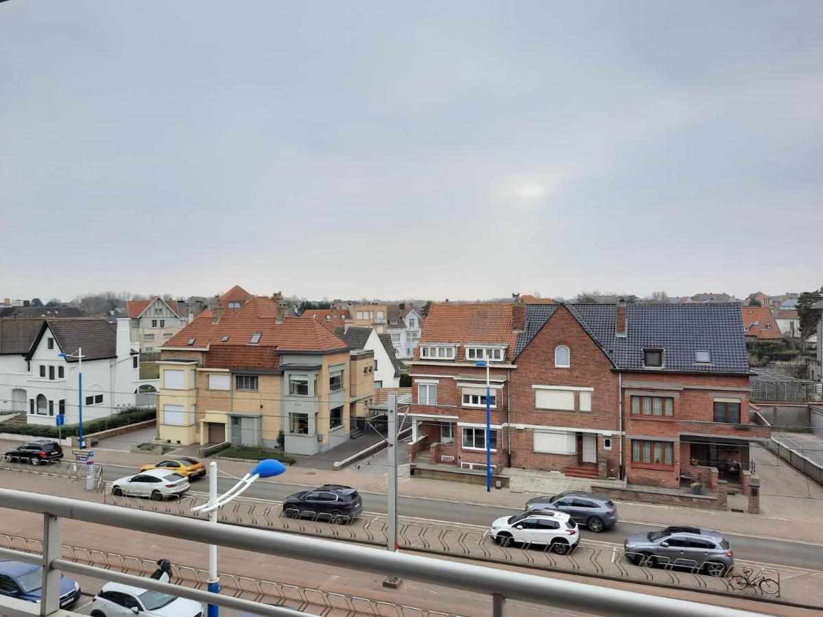 Ferienwohnung Premium Holidays - Charming Studio Sparrow Near The Beach Of Koksijde Exterior foto